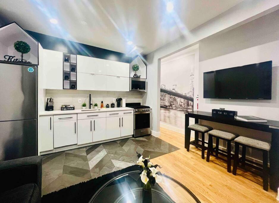 2 Bedroom Apartment, Close To Nyc & Downtown Jc! Джерсі-Сіті Екстер'єр фото